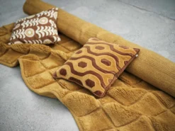 Loha Wollteppich Masala Yellow, 177x239 Cm -Hay || Linie Design || Bloomingville Verkäufe chhatwal jonsson loha matta 177x239 cm masala yellow 4 1