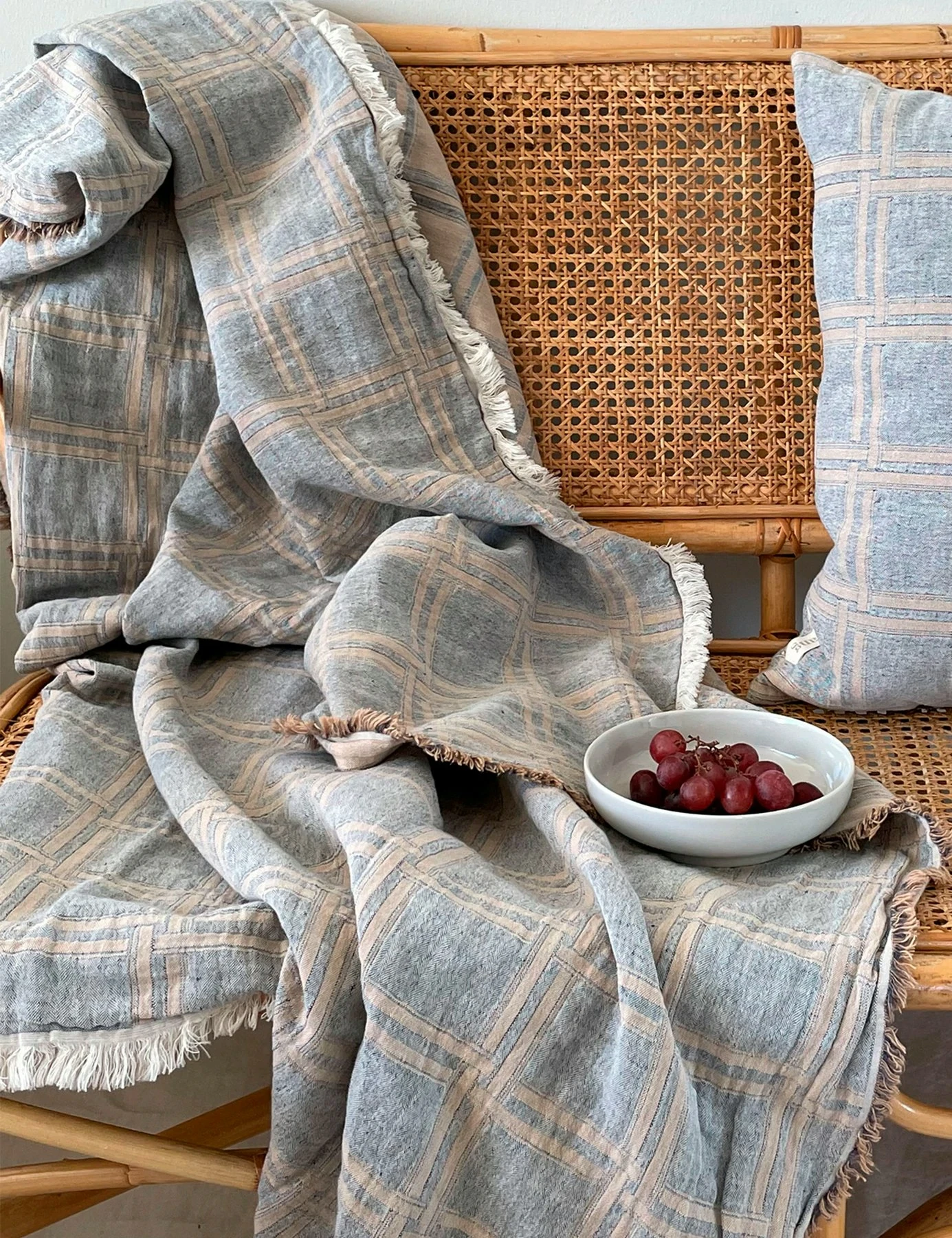 Dahlia Decke 130x180 Cm, Crown Blue 2 Dahlia Decke 130x180 Cm, Crown Blue – Bild 2