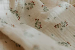 Clover Muslin Babydecke, 110x110 Cm -Hay || Linie Design || Bloomingville Verkäufe garbo friends clover muslin babydecke 110x110 cm 2