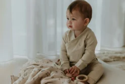 Clover Muslin Babydecke, 110x110 Cm -Hay || Linie Design || Bloomingville Verkäufe garbo friends clover muslin babydecke 110x110 cm 3