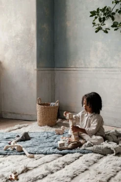 Fauna Forest Gefüllte Decke, 90x120 Cm -Hay || Linie Design || Bloomingville Verkäufe garbo friends fauna forest filled blanket 3