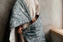 Fauna Forest Gefüllte Decke, 90x120 Cm -Hay || Linie Design || Bloomingville Verkäufe garbo friends fauna forest filled blanket 5