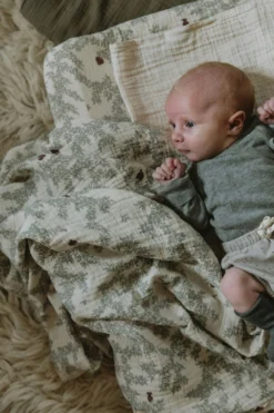 Pomegranate Wickelauflagenbezug Musselin, 50x70 Cm -Hay || Linie Design || Bloomingville Verkäufe garbo friends pomegranate muslin changing mat cover 50x70x10 2