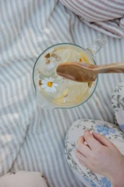 Stripe Anjou Gefüllte Decke Musselin, 100x140 Cm -Hay || Linie Design || Bloomingville Verkäufe garbo friends stripe anjou 45