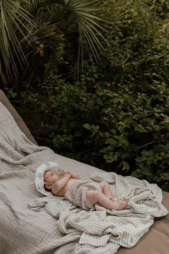 Stripe Anjou Babydecke Musselin, 110x110 Cm -Hay || Linie Design || Bloomingville Verkäufe garbo friends stripe anjou 48