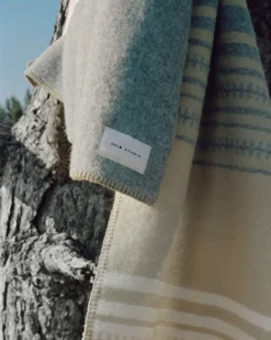 Aiyana No. 02 Wolldecke, Creme/Grau -Hay || Linie Design || Bloomingville Verkäufe hein studio aiyana plaid no 02 4