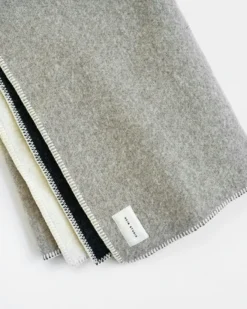 Cleo No. 01 Wolldecke, Creme/Schwarz -Hay || Linie Design || Bloomingville Verkäufe hein studio cleo plaid no 01 2