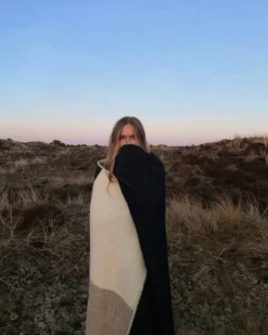 Cleo No. 01 Wolldecke, Creme/Schwarz -Hay || Linie Design || Bloomingville Verkäufe hein studio cleo plaid no 01 3