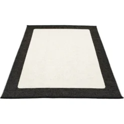 Ilda Teppich 180x260 Cm, Black / Vanilla