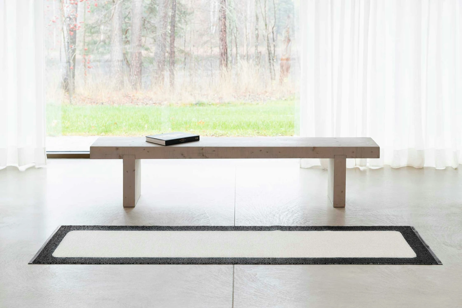 Ilda Teppich 180x180 Cm, Black / Vanilla 3 Ilda Teppich 180x180 Cm, Black / Vanilla – Bild 3