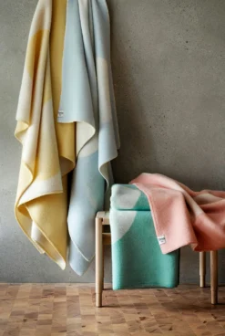 MOON Wolldecke 135x200 Cm, Yellow Ray -Hay || Linie Design || Bloomingville Verkäufe rros tweed moon crescent blue throw 8