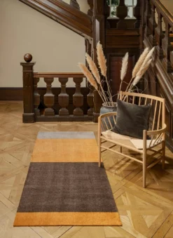 Stripes Teppich Dijon/Braun, 90x200 Cm 11 Stripes Teppich Dijon/Braun, 90x200 Cm -Hay || Linie Design || Bloomingville Verkäufe tica copenhagen polyamide stripes horizontal dijon brown 25